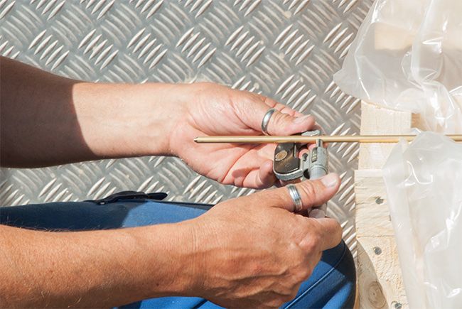 J. Baertschi SA - Atelier de décolletage monobroche